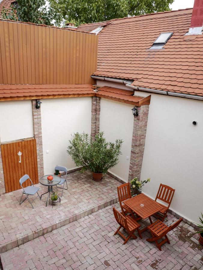 Varfal Apartman Эгер Экстерьер фото