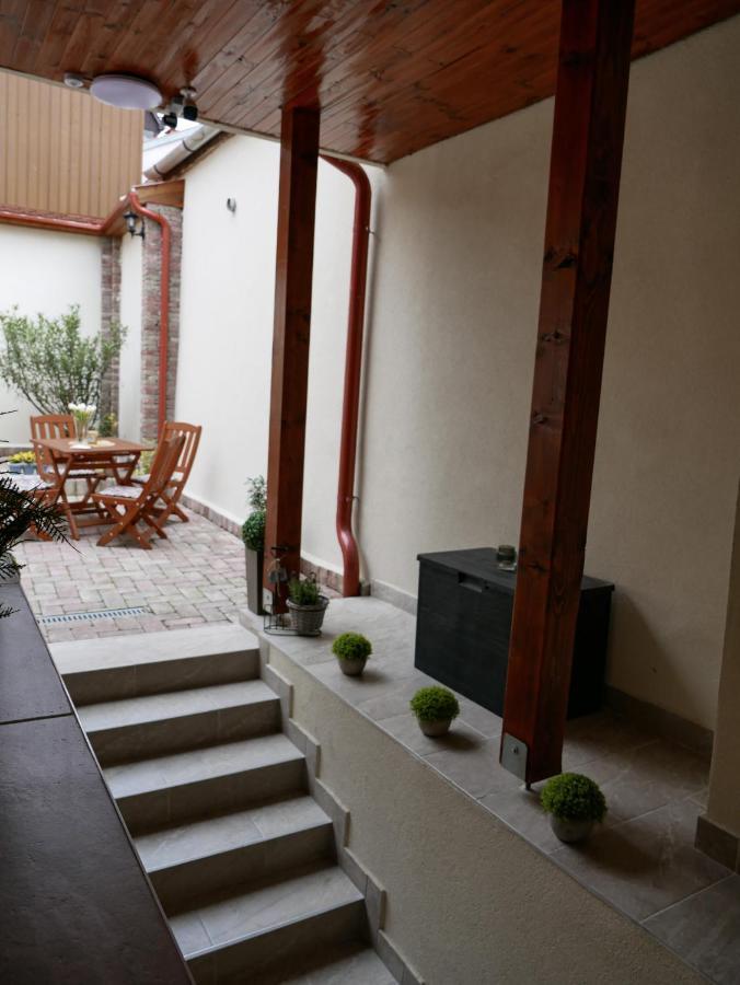 Varfal Apartman Эгер Экстерьер фото