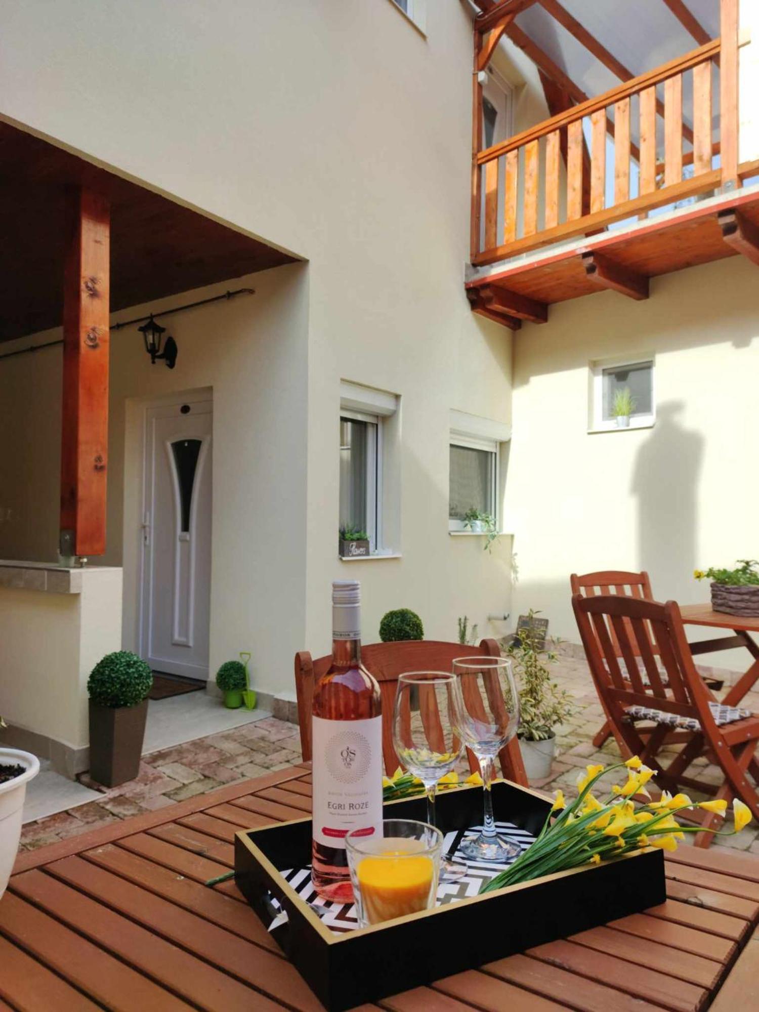 Varfal Apartman Эгер Экстерьер фото