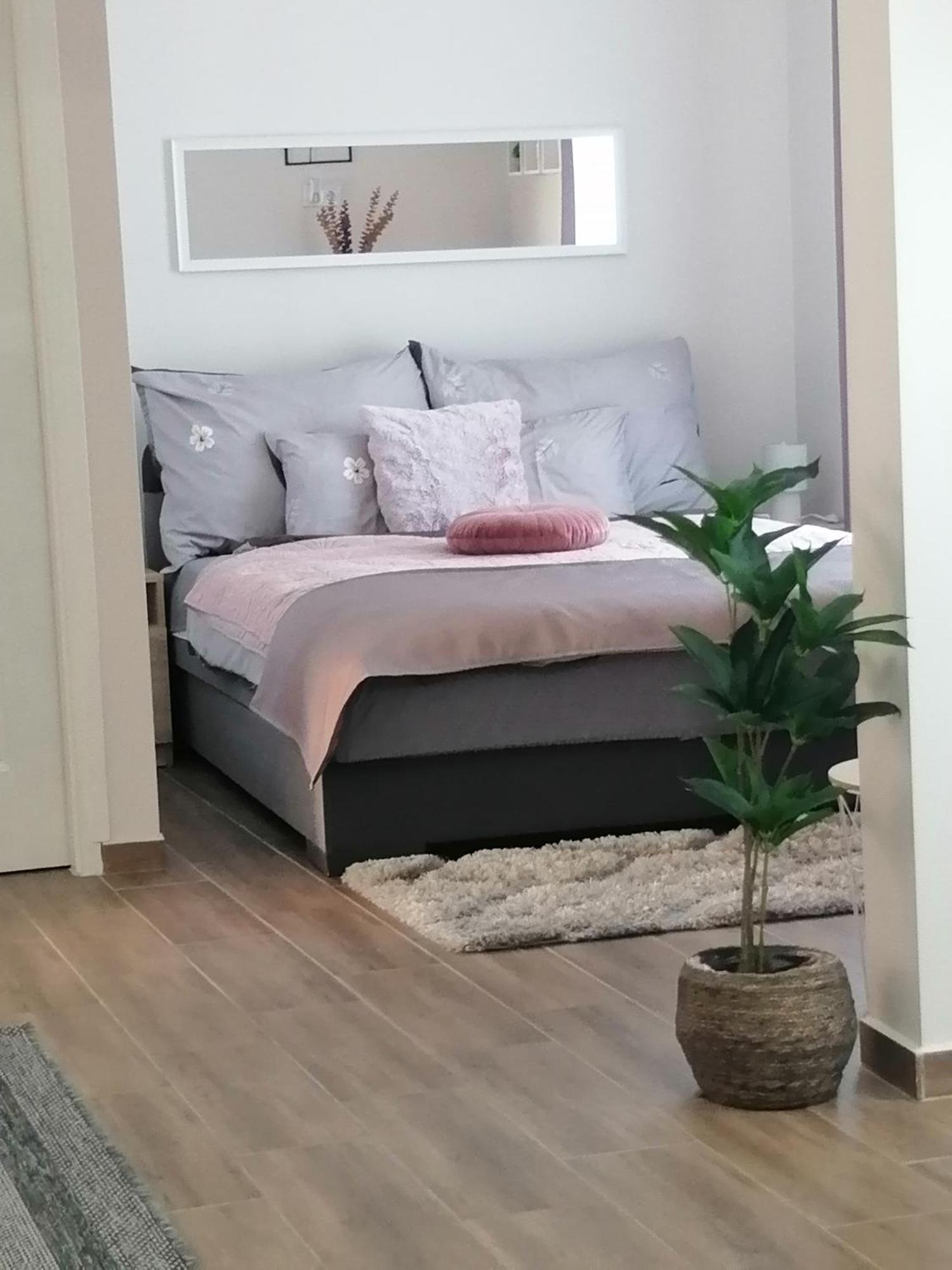Varfal Apartman Эгер Экстерьер фото